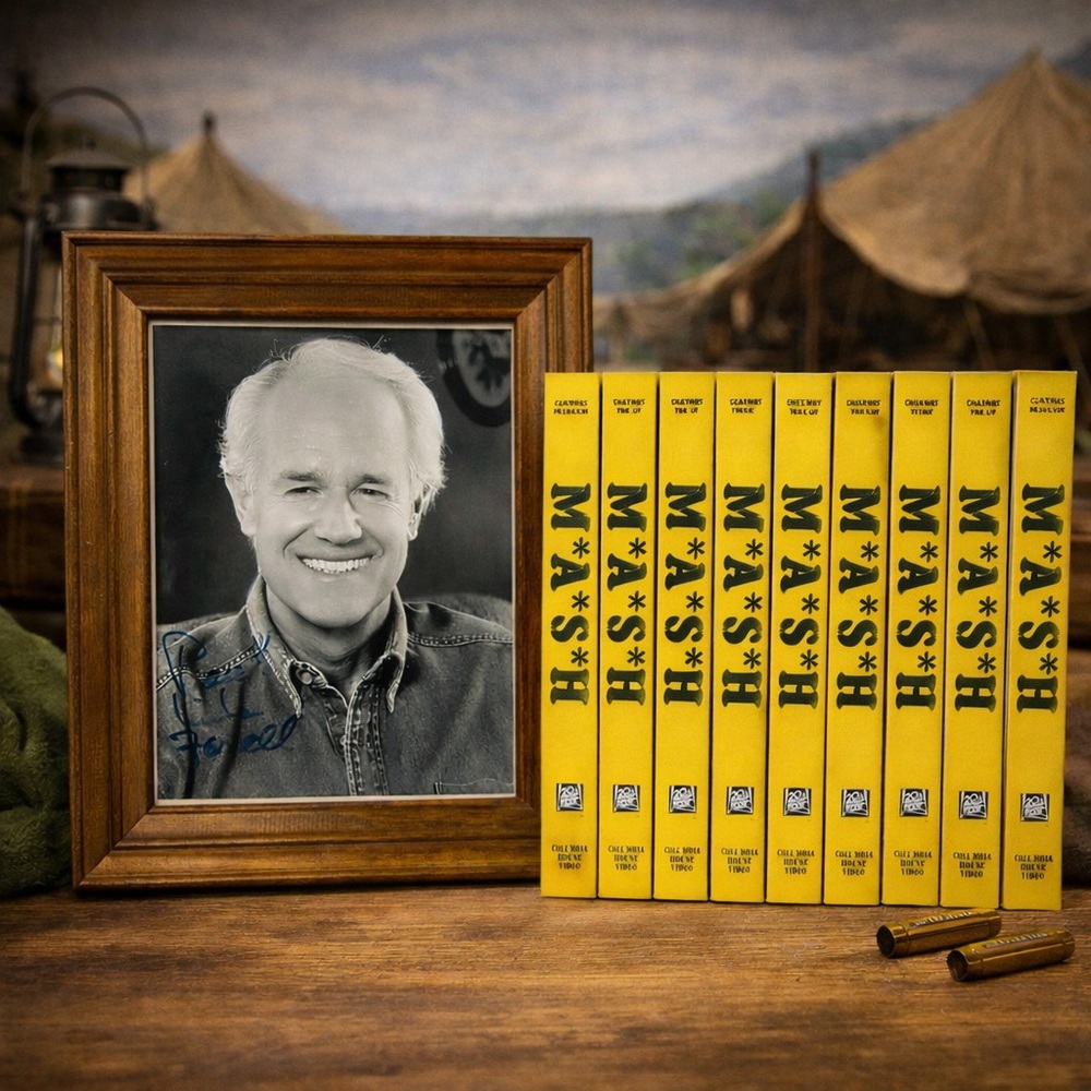 Vintage MAS*H Mike Farrell Signed Photo Collector’s‎ Edition 9 VHS Clamshell Set